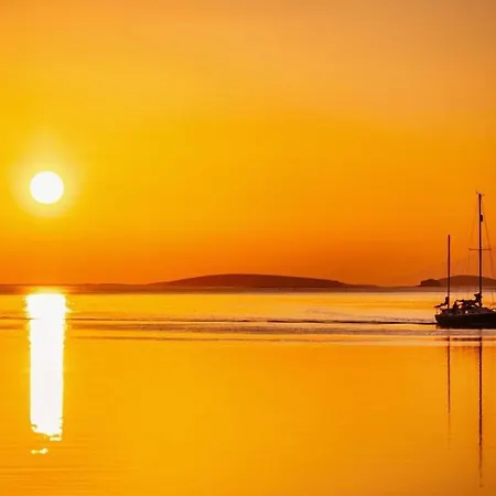 Bed & Breakfast The Waterside 3*