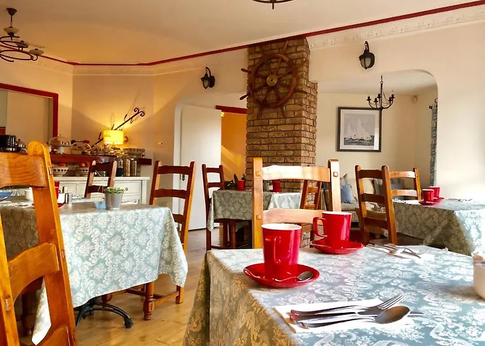 The Waterside 3* Вэстпорт