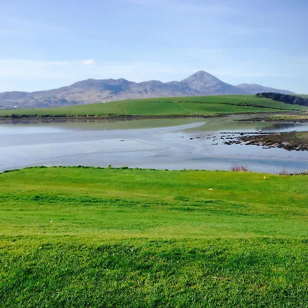 Oda ve Kahvaltı The Waterside Westport